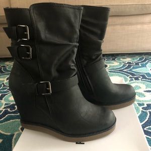 New REPORT black wedge boot ‘Francine’ 8.5